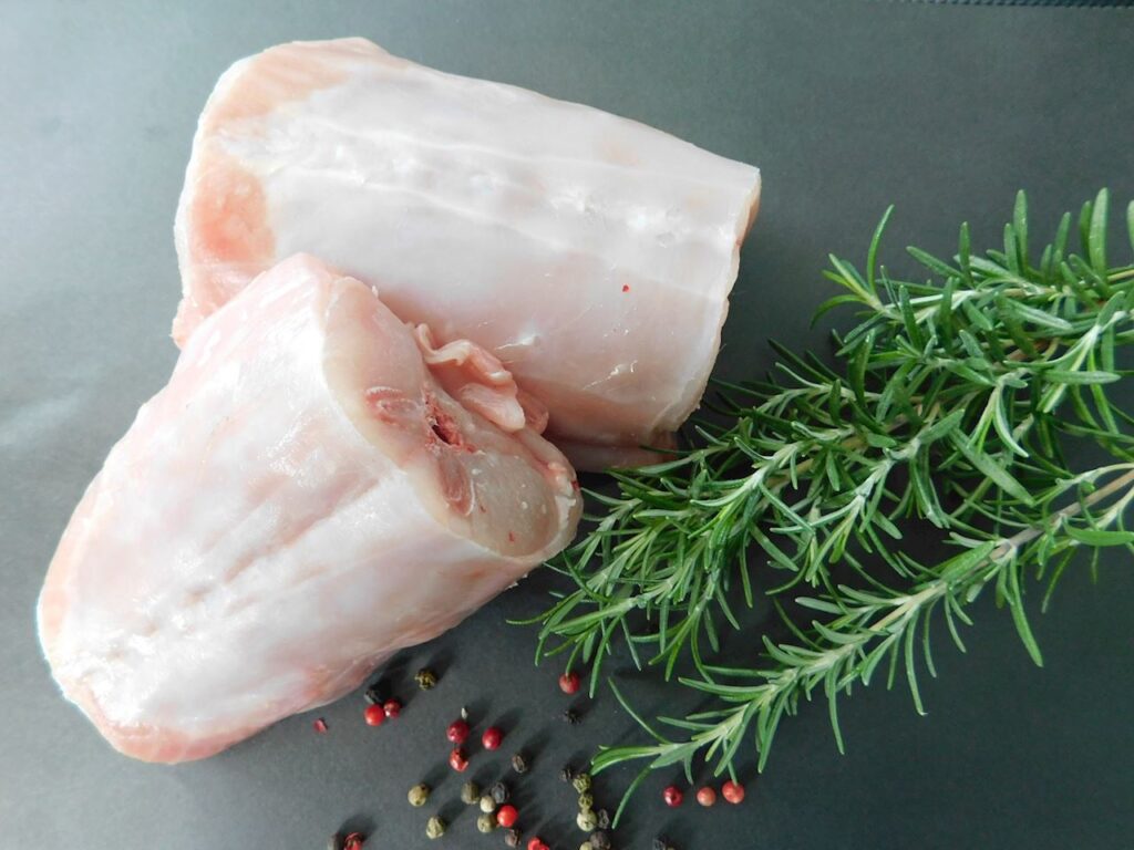 KRÓLIK COMBER SUROWY (około 0,50 kg) – AMCIU (NA ZAMÓWIENIE)