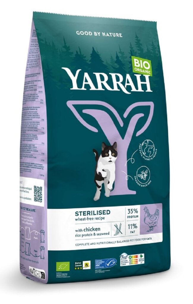 (DLA KOTA WYSTERYLIZOWANEGO) KARMA Z KURCZAKIEM I ŚLEDZIEM BIO 700 g – YARRAH